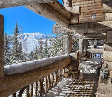 Rukatunturi Ski Chalet | Cozy log cabin with a view of Ruka