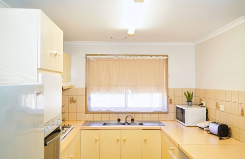 Werribee House | COZY LOVELY LITTLE HOUSE IN WERRIBEE