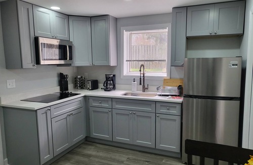 Burtonsville House | Cozy Lower Level Retreat Near Silver Spring