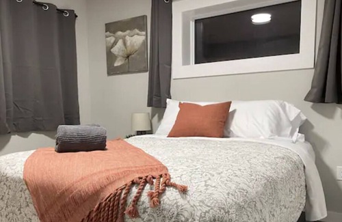 Orillia House | Cozy Lower Main Unit in Orillia