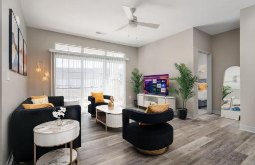 Whitestown Apartment | Cozy Lux Haven