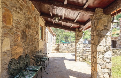 Orbacem Villa | Cozy luxarious villa to spend days with Family and Friends