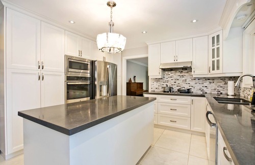 Hillcrest Village House | Cozy Luxury house in Center of North York