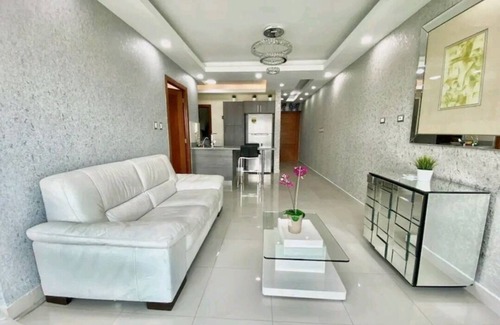 La Primavera Condo | Cozy Luxury Rooftop PH Ocean view Private Terrace