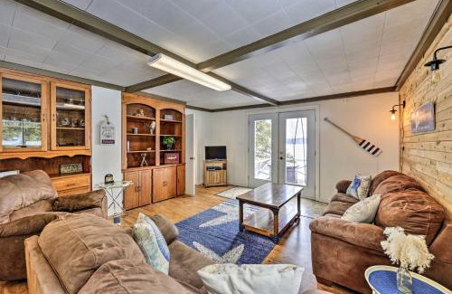 Saint David House | Cozy Maine Lakefront Cabin Rental