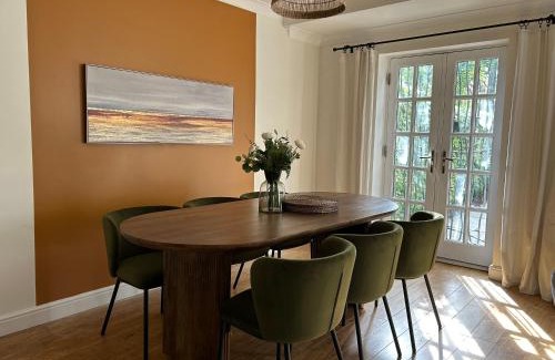 Rusholme House | Cozy Manchester Hideaway with 2 Bedrooms