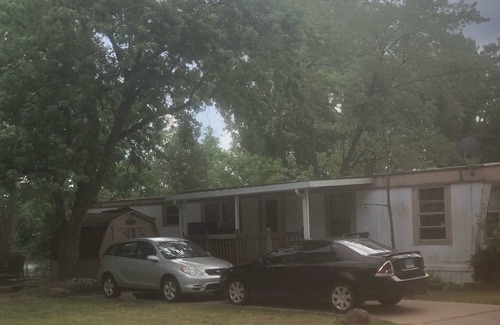 Whittaker House | Cozy Manufactured Home with lake and public pool