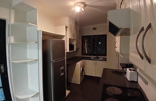 Margate House | Cozy Margate Retreat family home with 2 Bedrooms