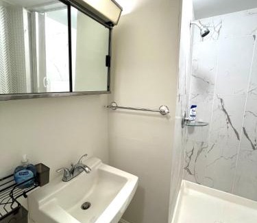 Annandale House | Cozy Master Room near Washington DC
