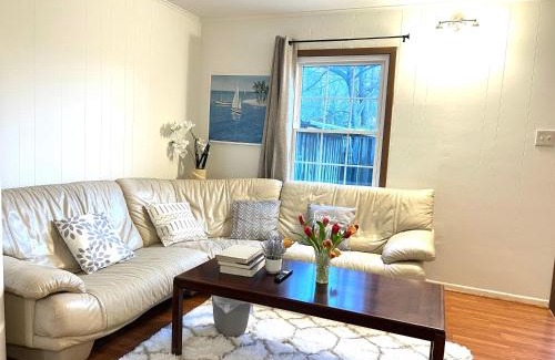 Annandale House | Cozy Master Room near Washington