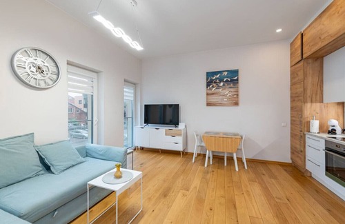 Old Town Apartment | Cozy McDonalds ap by Polo Apartments