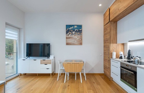 Old Town Apartment | Cozy McDonalds ap by Polo Apartments