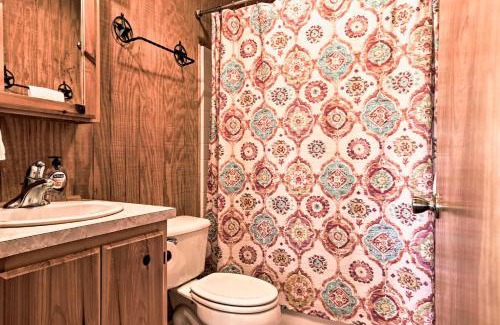 Medina House | Cozy Medina Cottages with Patio and Mountain Views!