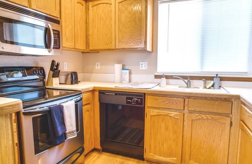 Meridian House | Cozy Meridian Home ⭐ HULU ⭐ W/D ⭐ 12 Min to Boise
