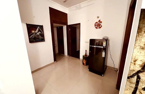 Mayur Vihar Phase 1 Apartment | Cozy Metro Retreat in the Heart of Delhinn