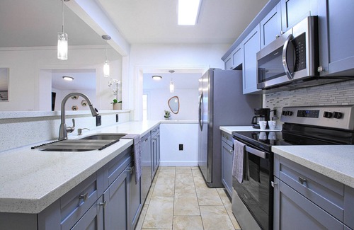 Coral Terrace House | Cozy Miami Home Pet-friendly & with Free Parking, Grill and High-Speed Wifi