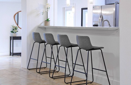 Coral Terrace House | Cozy Miami Home Pet-friendly & with Free Parking, Grill and High-Speed Wifi
