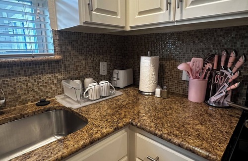 North Houston Apartment | Cozy Miami Nights 2-bedroom apartment in enjoyable Houston