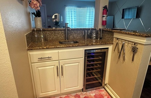 North Houston Apartment | Cozy Miami Nights 2-bedroom apartment in enjoyable Houston