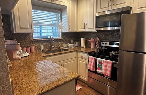 North Houston Apartment | Cozy Miami Nights 2-bedroom apartment in enjoyable Houston