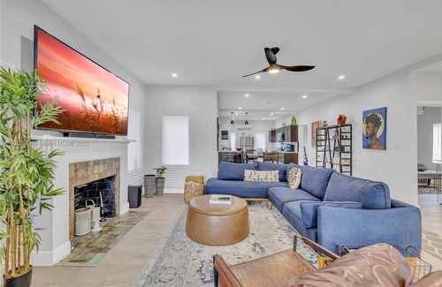 Opa-Locka House | Cozy Miami Villa Retreat
