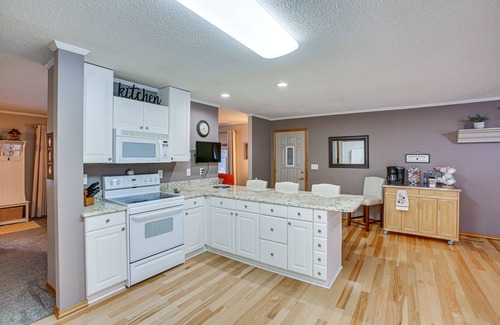 Interlochen House | Cozy Michigan Retreat Near Sleeping Bear Dunes!