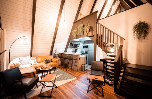 Patton Cabin | Cozy Mid Century A- Frame Cabin Romantic + Hot tub