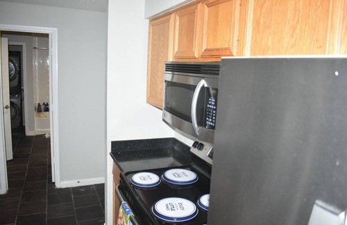 Uptown Apartment | Cozy Mid-Rise Uptown Houston - Near Galleria Mall