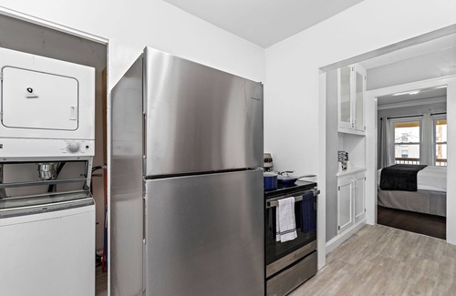 Kansas City House | Cozy midtown home 10 minutes to downtown Kansas City.