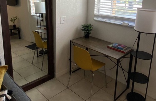 Carver City - Lincoln Gardens House | COZY MIDTOWN HOUSE, 5 min from TPA Airport and Raymond James Stadium!