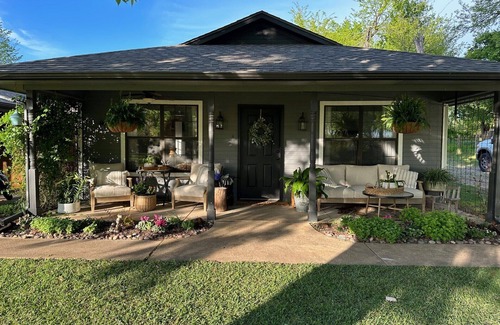 Canton House | Cozy MiL Suite close to famous Canton First Monday grounds, just outside of town