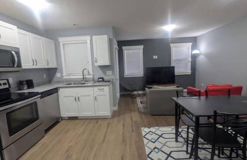 Regina Apartment | Cozy Minimalist Apartmentnn