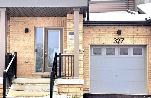 Stayner House | Cozy, minutes from Wasaga & The Blue Mountains!