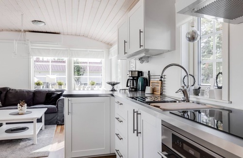 Hammar Ski Chalet | Cozy mobile home near sandy beach | SE11015