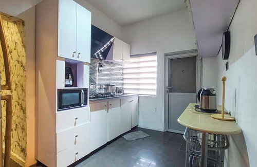 Ajah Apartment | Cozy & Modern 1 Bedroom with AC & WiFi in Central Lekki, Lagos, Nigeria.