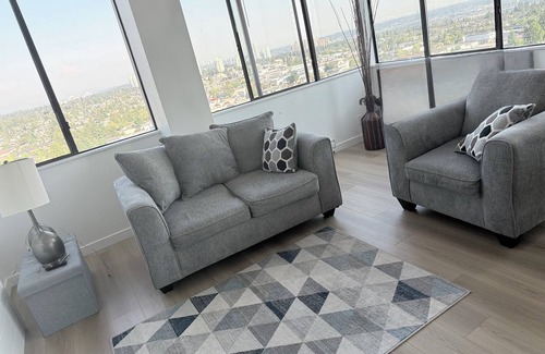 Burnaby Condo | Cozy, Modern 2 bedroom condo in Burnaby