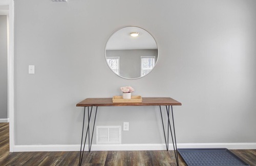 Richfield House | Cozy & Modern 5bd/2ba | Minutes from MOA & Airport