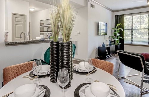 Piedmont Heights House | Cozy Modern Apt Sleeps 6 FREE Parking