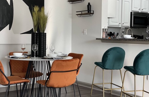 Piedmont Heights House | Cozy Modern Apt Sleeps 6 FREE Parking