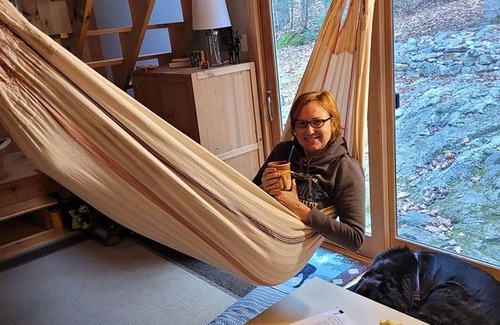 Wilmot Cabin | Cozy Modern Cabin on Sunapee Ragged Kearsarge Greenway Trail. Hikers & Artists!