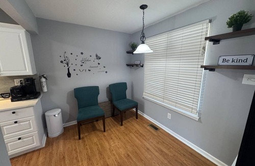 Marlton House | Cozy, modern charming 3-bedroom townhome close to Rt 73, Rt 70, I 95 and I 295