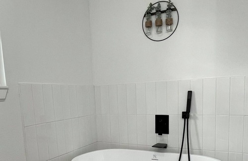 Alvin Other | Cozy Modern Farmhouse