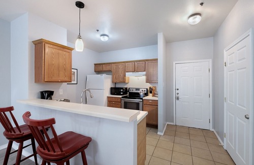Medical Center District Apartment | Cozy & Modern | Fast WiFi | 4-min to Medical Center | 2BR & 2BA