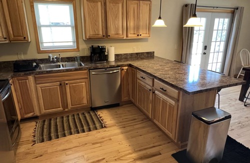 McHenry House | Cozy, modern home 1 mile to Wisp & Deep Creek Lake