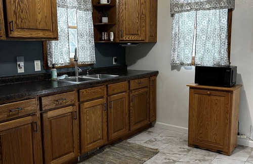 Grand Forks House | Cozy/Modern Home close to pool/park, quick Uber to downtown or the Univeristy