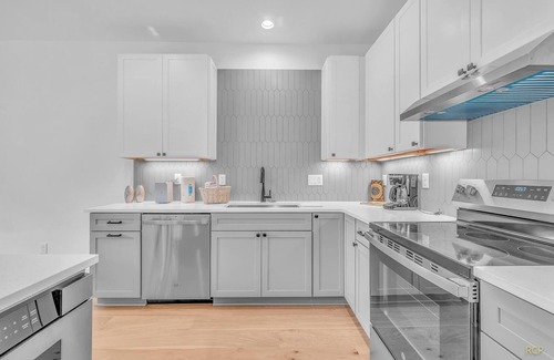 Rockaway Beach House | Cozy Modern Lake House Escape with Beautiful Oregon Views.