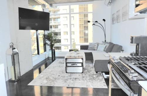 Connaught Apartment | Cozy modern nest