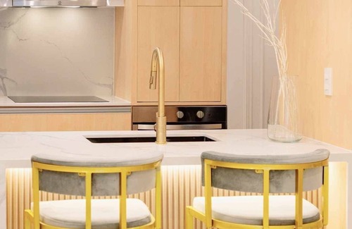 South Cembo Condo | Cozy, Modern & Newly Renovated/Interiored 2BR+, 2.5 BA w/Parking at Uptown BGC