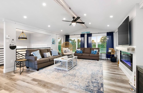 Cormierville Ski Chalet | Cozy & Modern Oceanview Cottage W/hot Tub