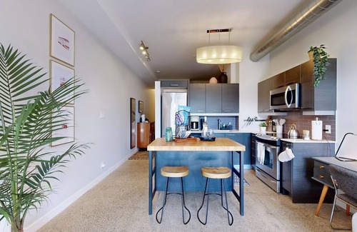Corktown Condo | Cozy Modern Soft- Loft w/Large Private Balcony!